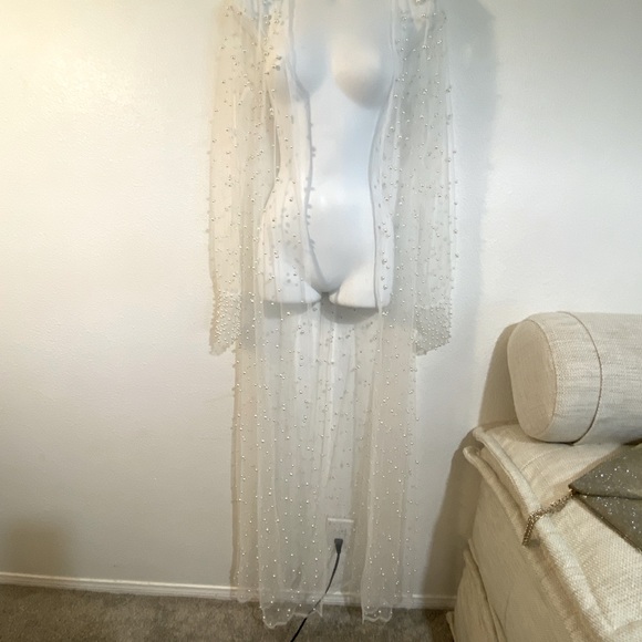 New in Box Oh Polly full length long sleeve pearl accented sheer bridal robe - Picture 2 of 14